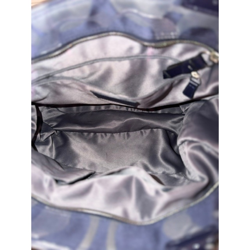 Authentic Y2K Coach Signature Navy Silver Jacquard Patent Leather Purse F19675 - Picture 9 of 9